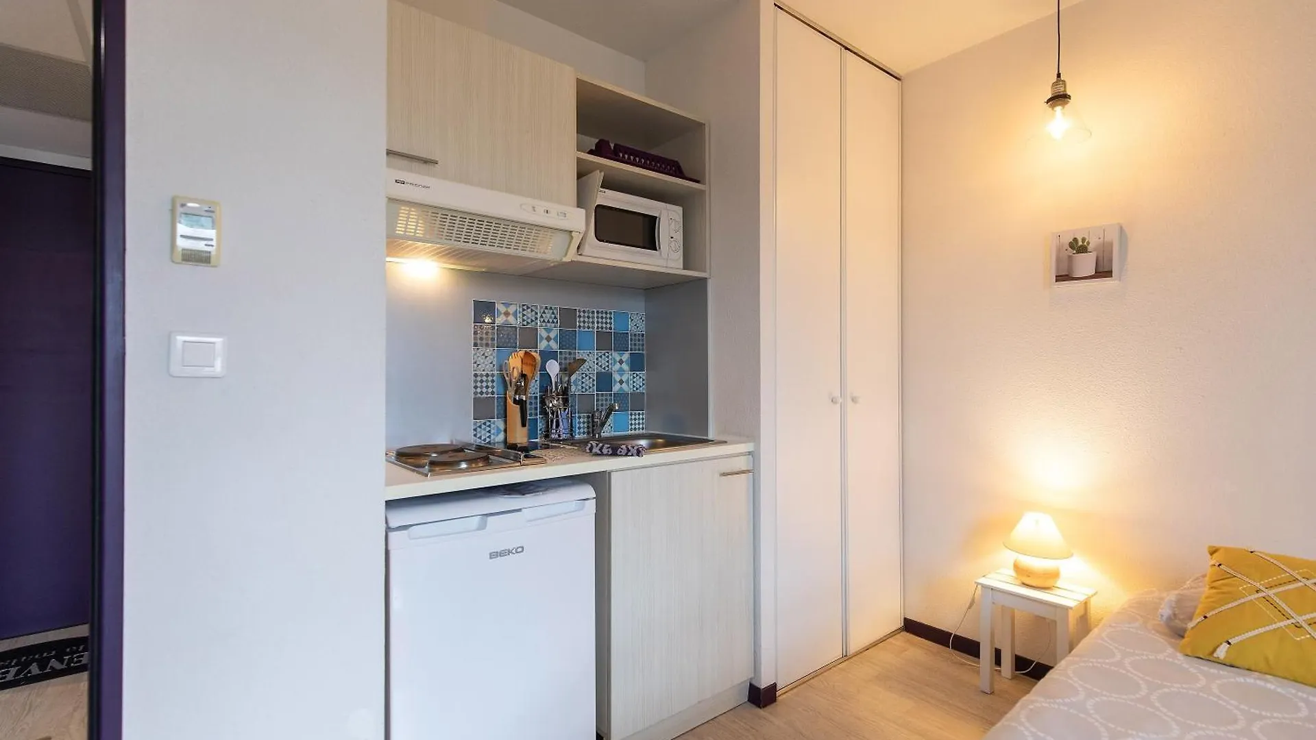 Tithome 1 - Gare, Centre Ville, Vue Montagne Et Chateau Лурд 0*,  Франция